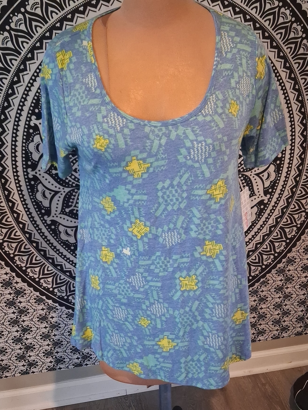 LuLaRoe Scoop Neck Short Sleeve Tee in Blue with Yellow Accents